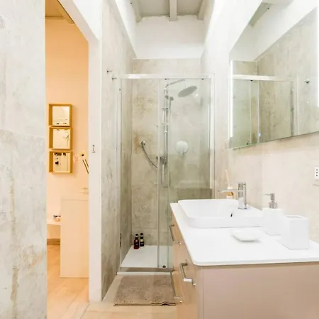 Cozy Near Ponte Vecchio Apartment